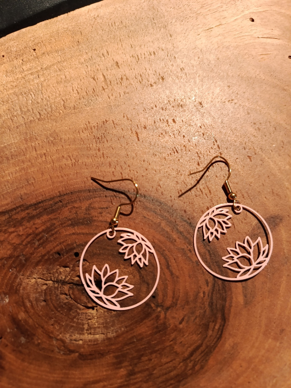 Boucles d'oreilles lotus créoles noires