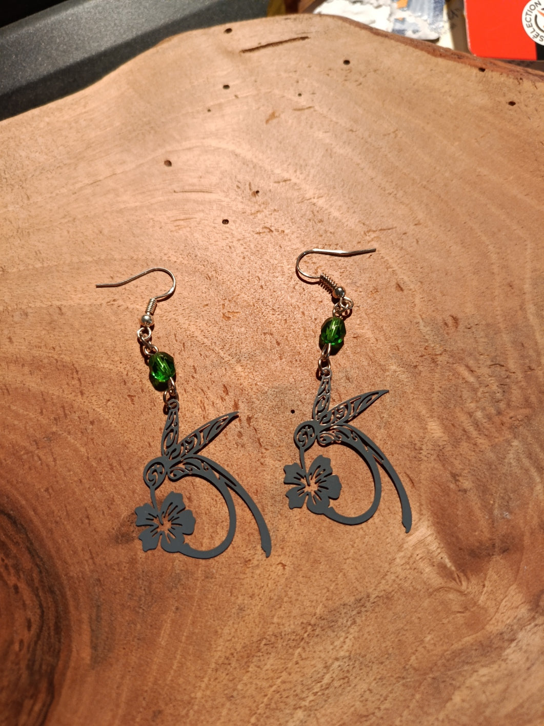 Boucles d'oreilles colibri hibiscus - gris anthracite avec perle verte