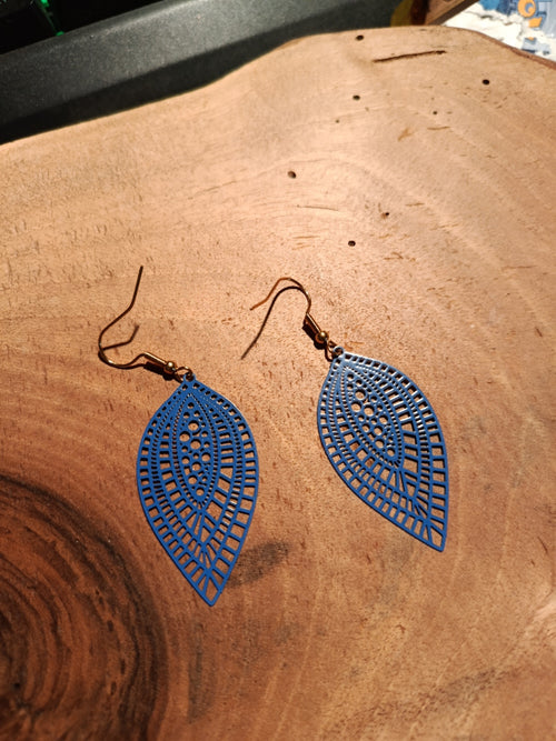 Boucles d'oreilles feuille filigranée dorée