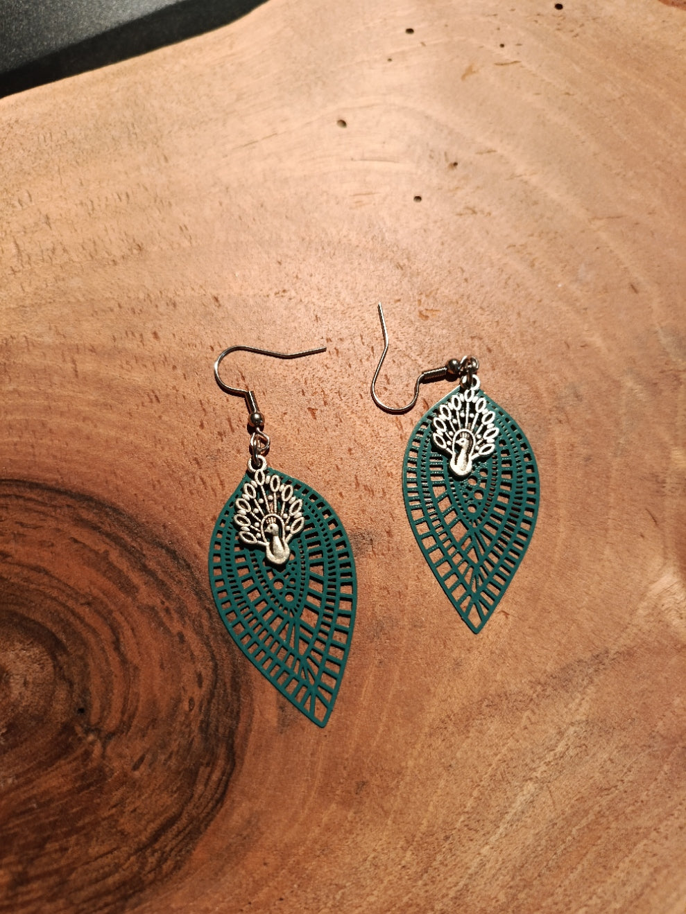 Boucles d'oreilles feuille filigranée bronze doré