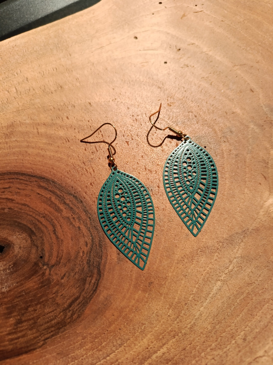 Boucles d'oreilles feuille filigranée argent doré